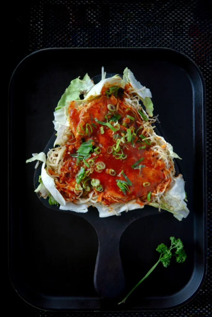 Green vegetables with sauce