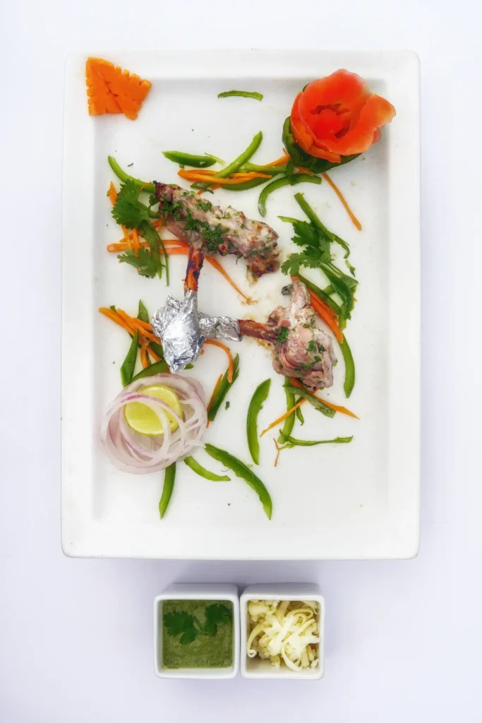 chicken with chutney and onion garnishing